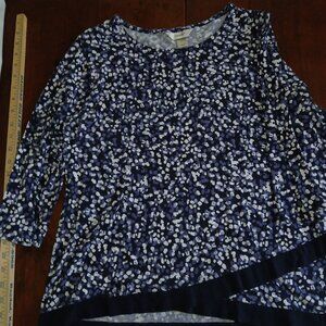 Christopher & Banks size X 3/4 sleeve top with asymmetrical front hem